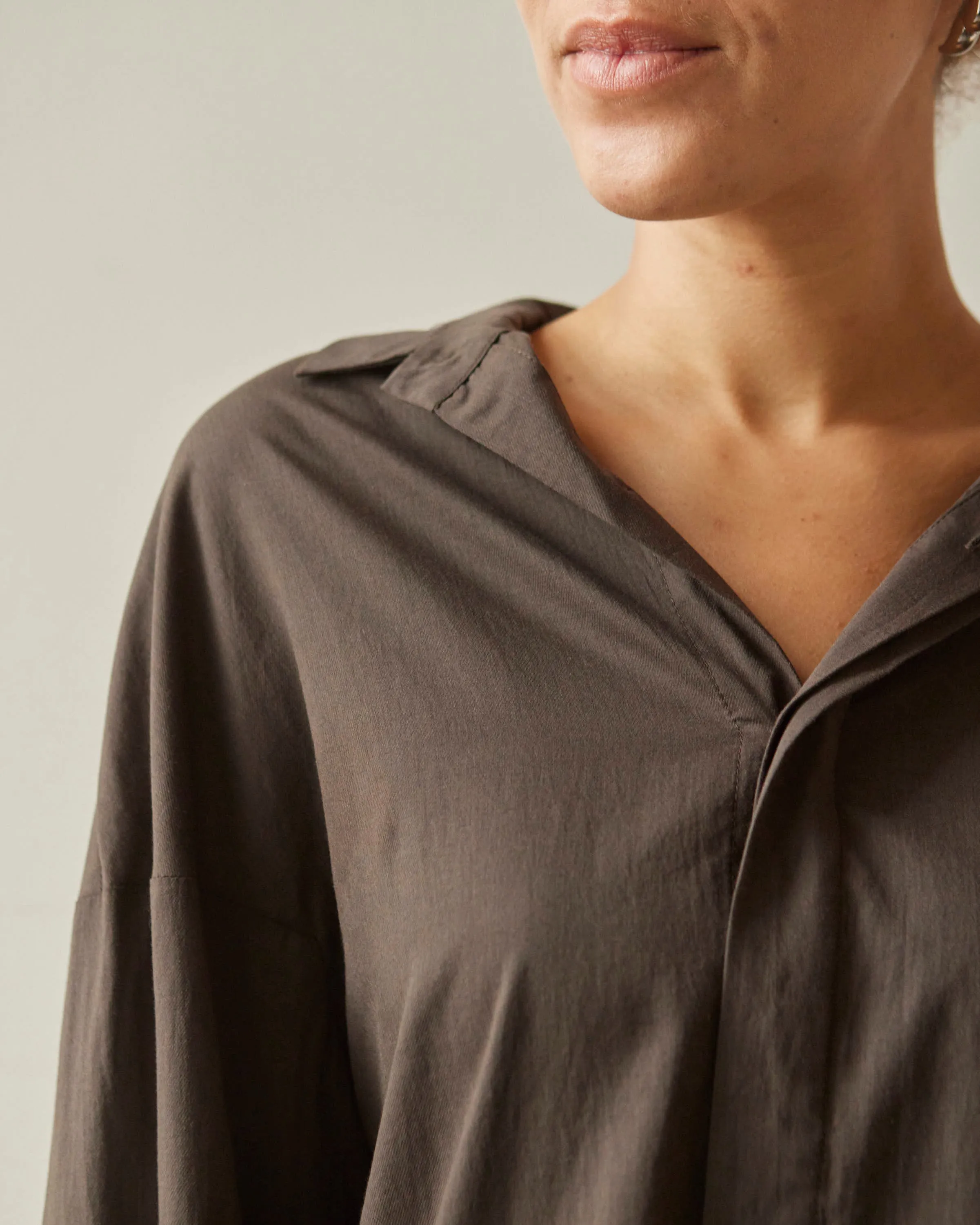 7115 Airy Flat Hem Button Down, Molasses