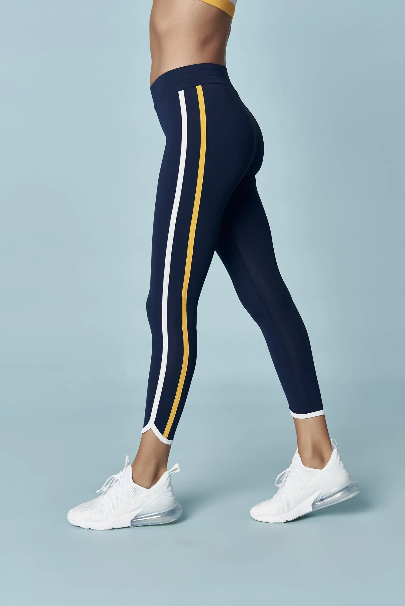 Align Curve Hem Legging