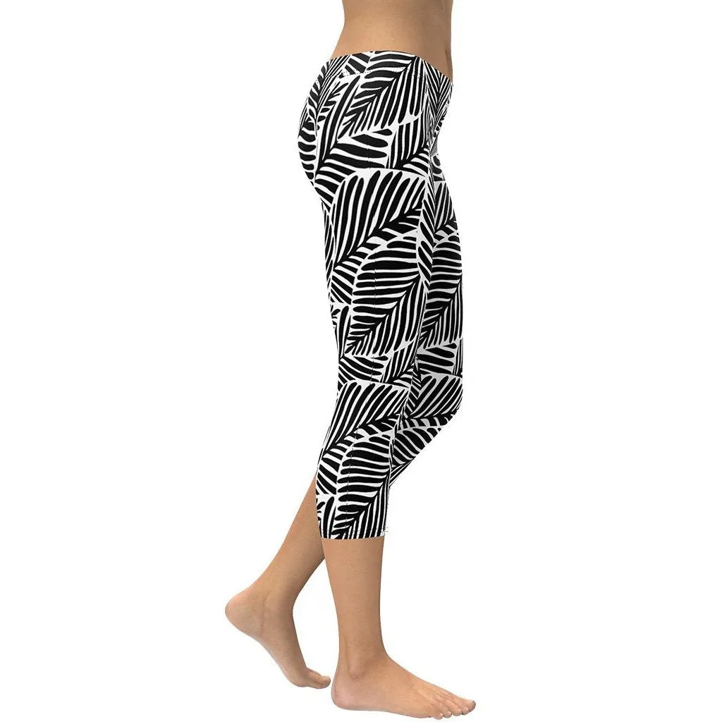 Black & White Leaves Capris