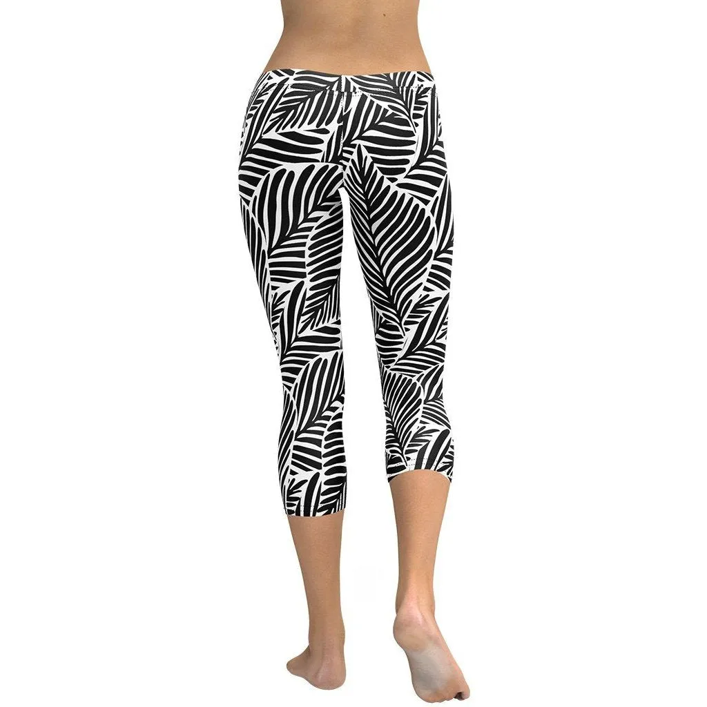 Black & White Leaves Capris