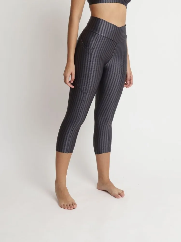 Capri Legging with Pockets - GREY STRIPE