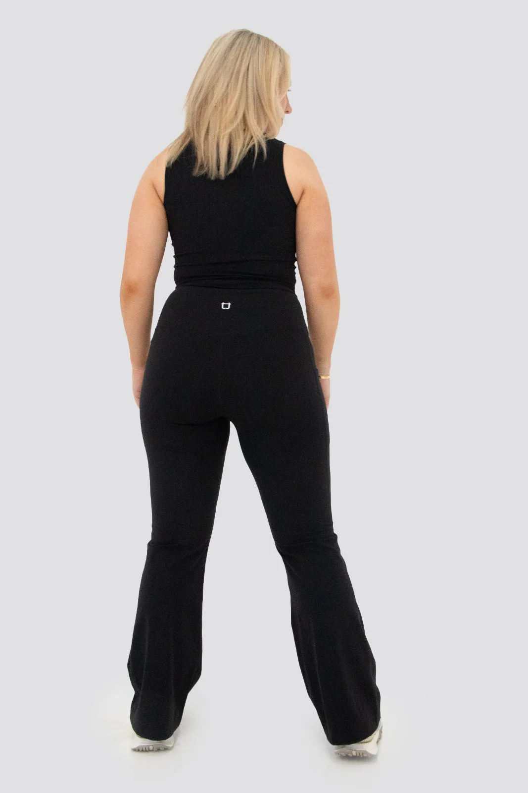 Daze Flare Pocket Leggings - Black