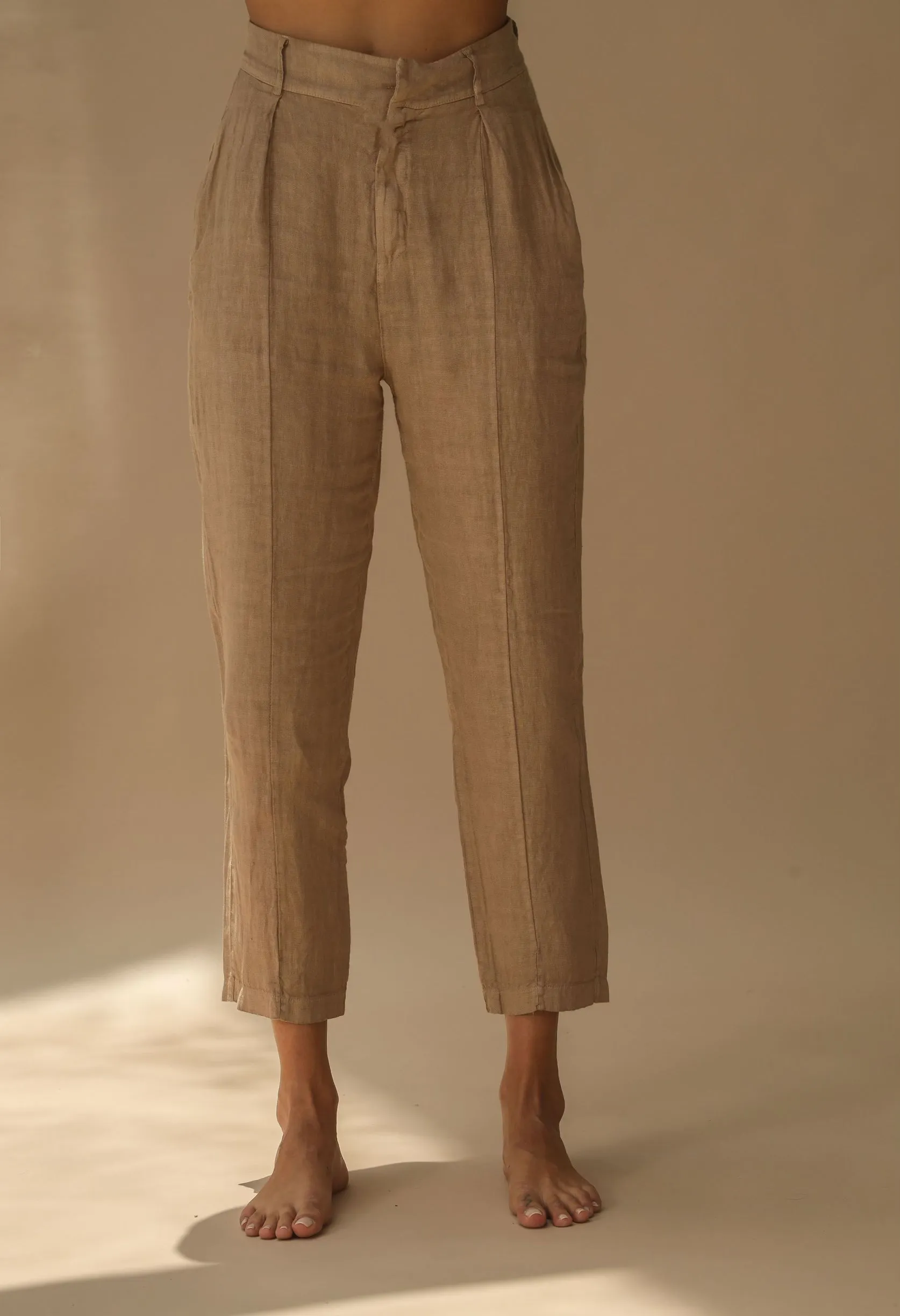 Fiamma Pure Linen Cigarette Leg Trousers in Cammello