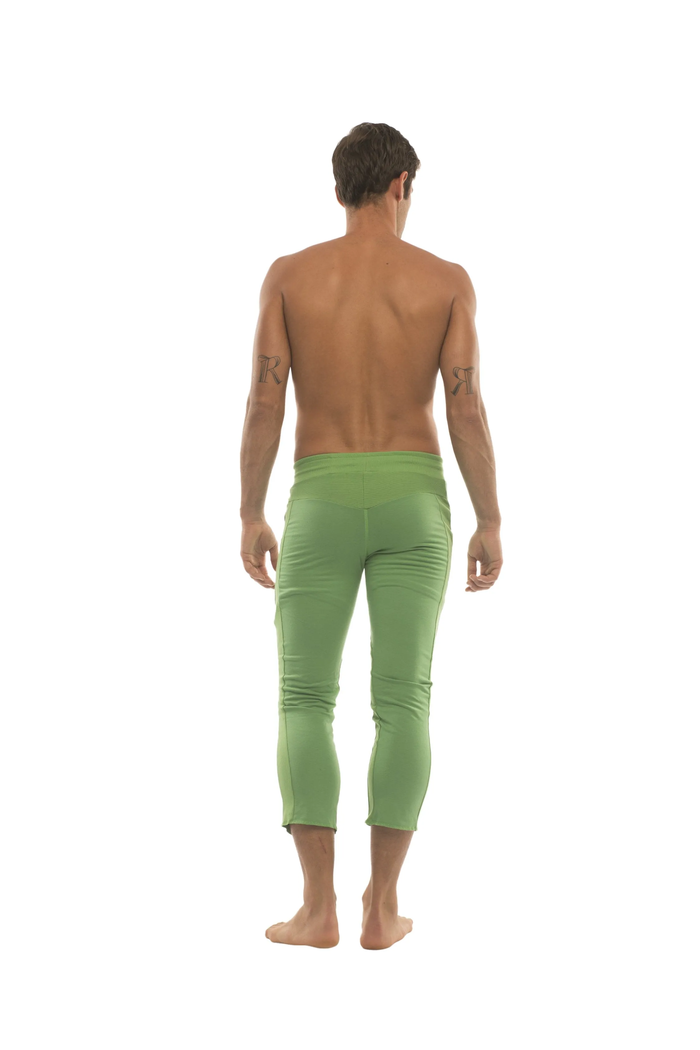 Mens 4/5 Zipper Pocket Capri Yoga Pants (Solid Bamboo Green)