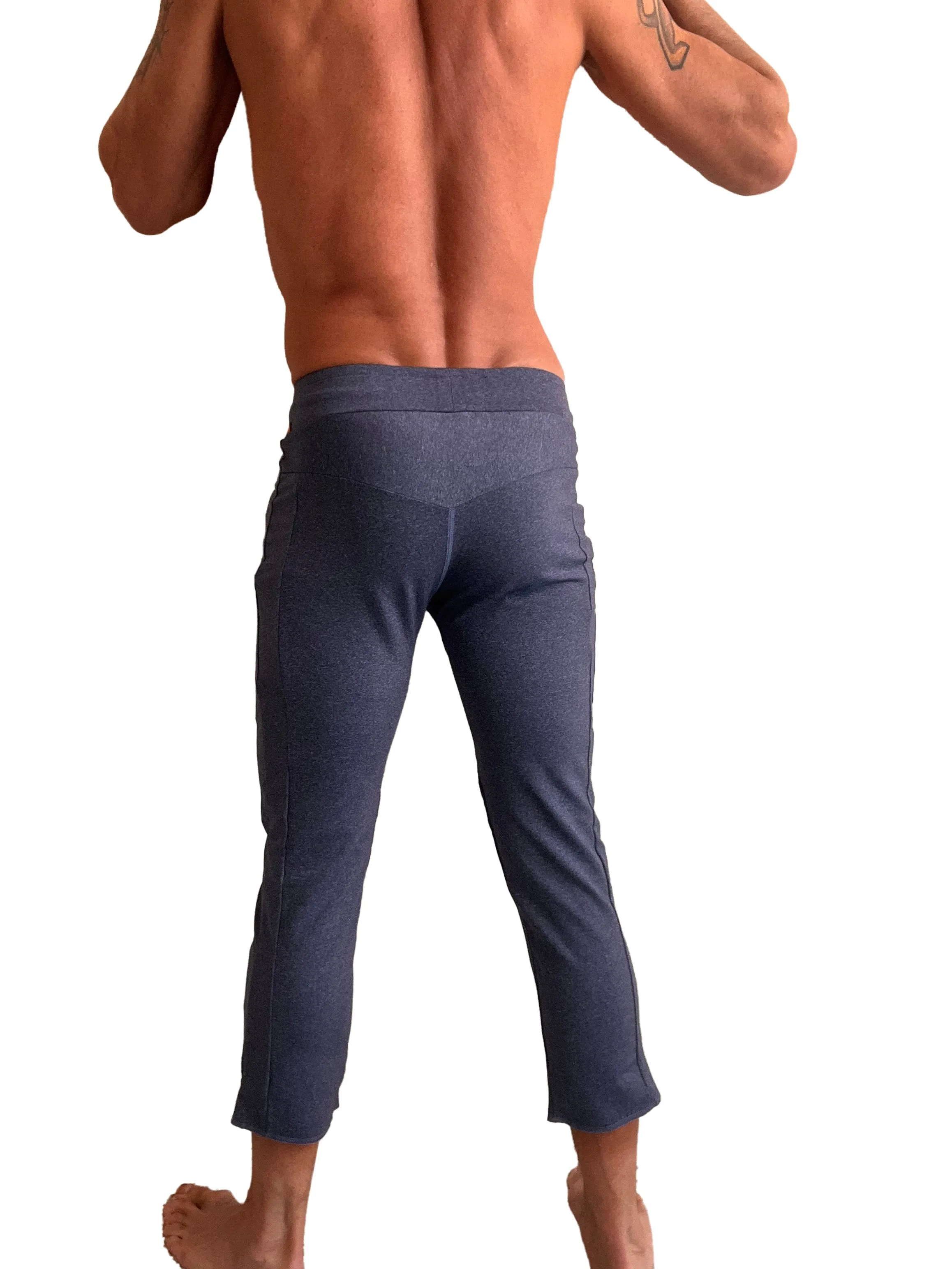 PERFORMANCE Premium Mens 4/5 Zipper Pocket Capri Yoga Pants (Navy Blue Heather)