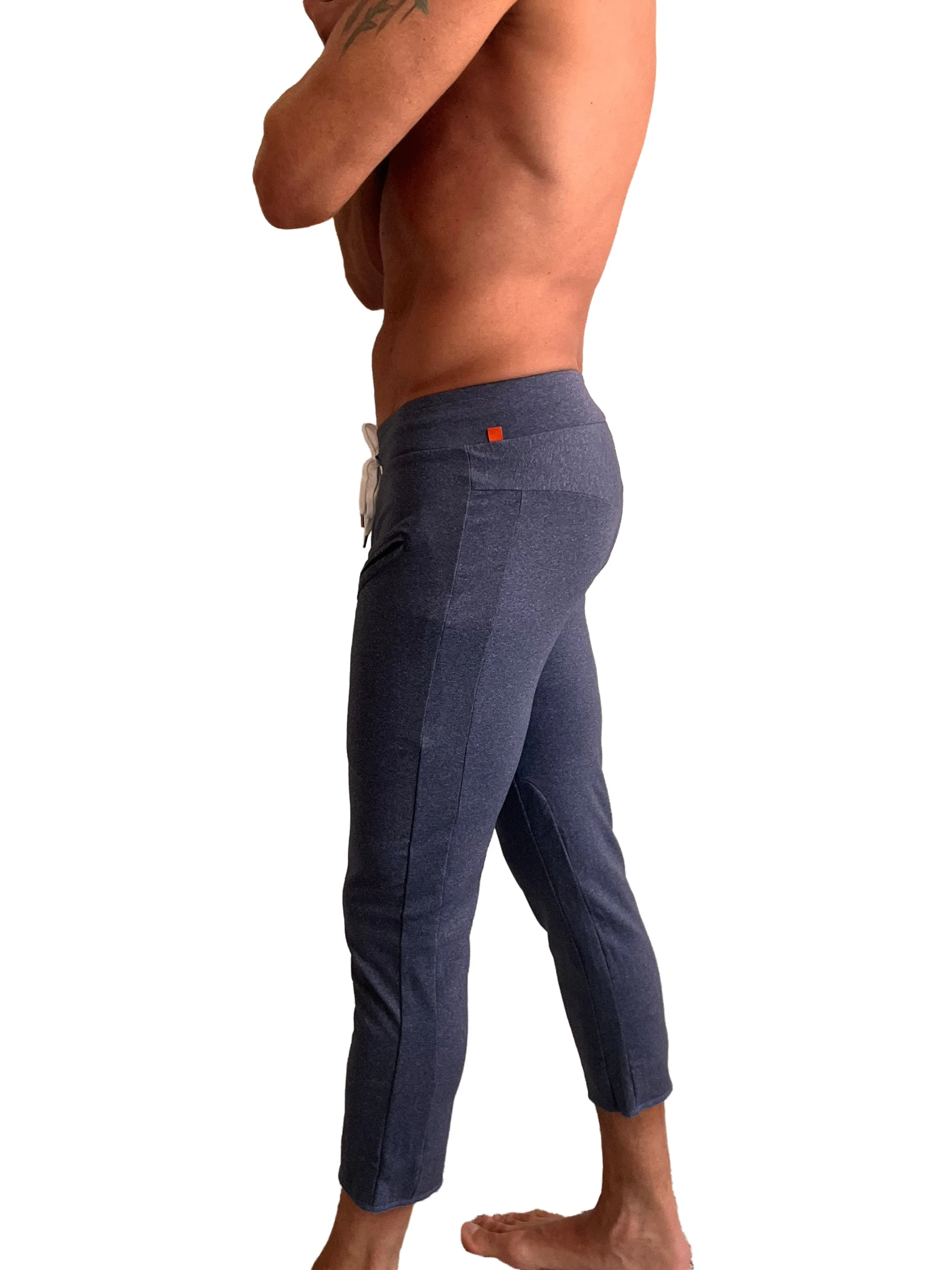 PERFORMANCE Premium Mens 4/5 Zipper Pocket Capri Yoga Pants (Navy Blue Heather)