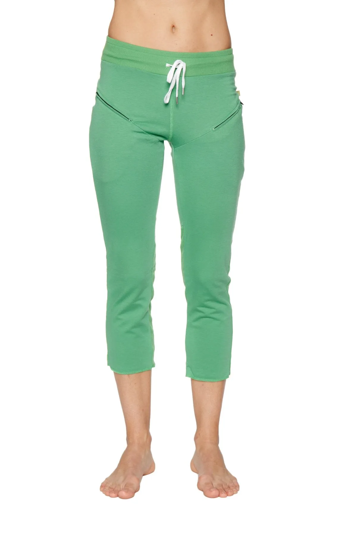 Women's 4/5 Length Zipper Pocket Capri Yoga Pant (Bamboo Green)