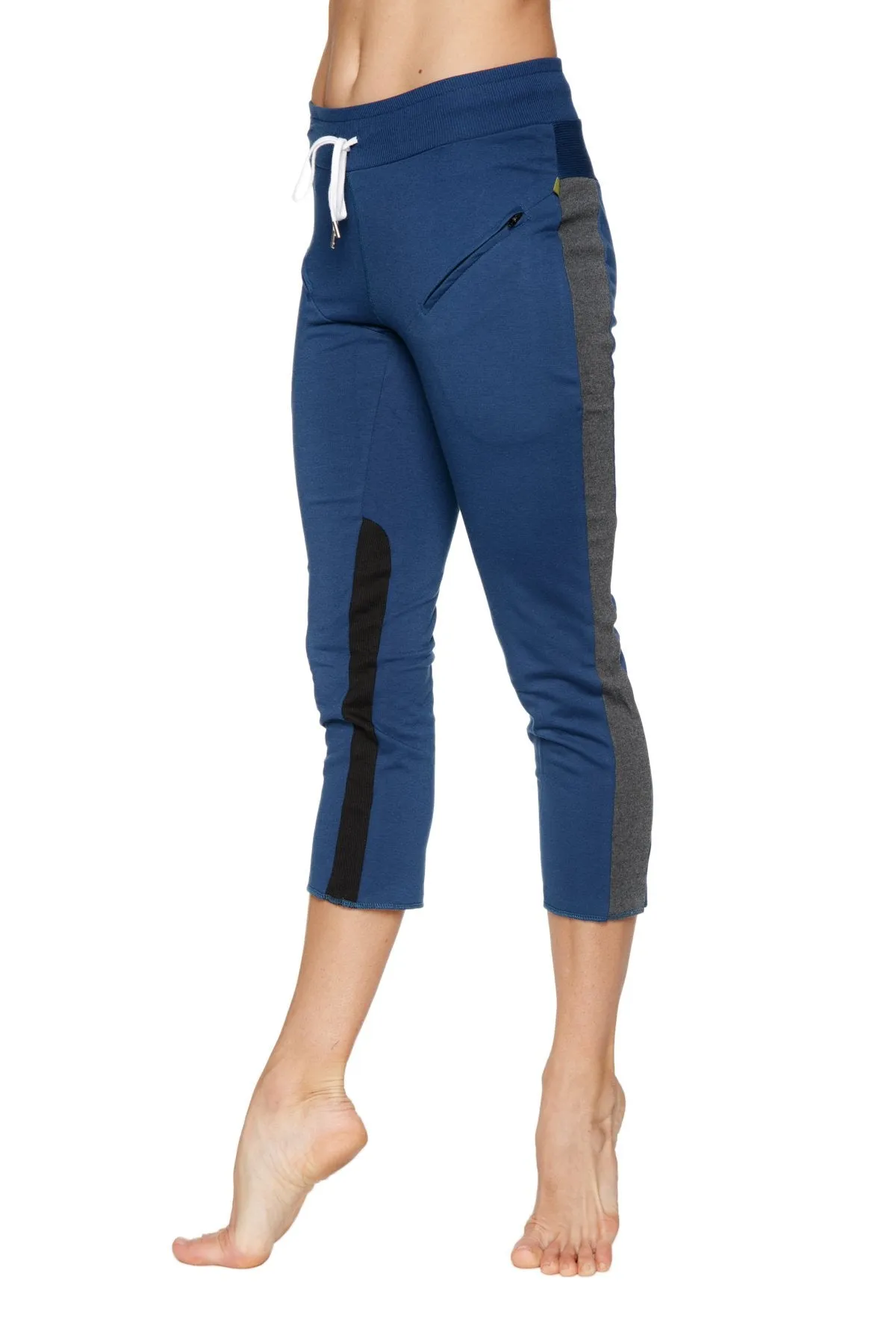 Women's 4/5 Length Zipper Pocket Capri Yoga Pant (Royal w/Charcoal & Black)